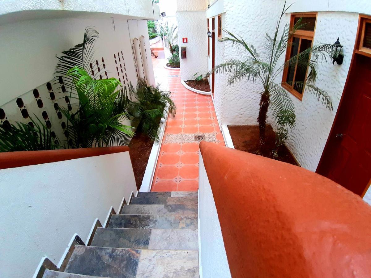 Hotel Villas Xaiba ปูแอร์โตเอสกอนดิโด ภายนอก รูปภาพ
